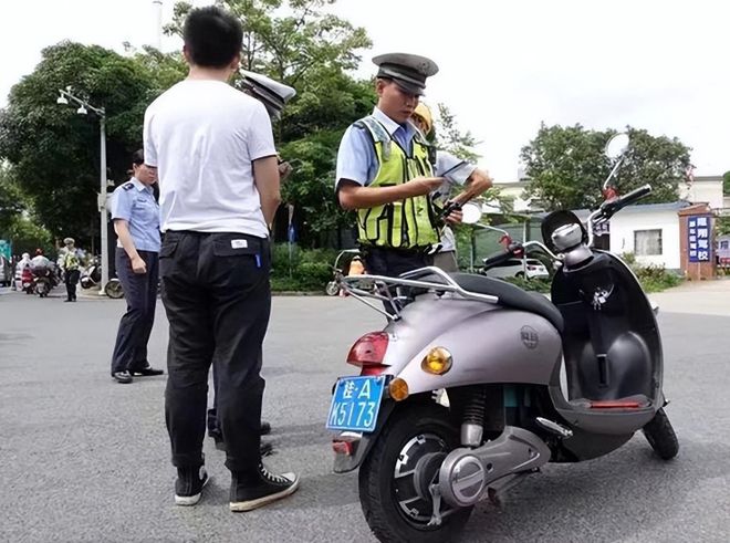 耀龙摩托三轮车，科学分析解析说明，定性解读说明_macOS91.17.58